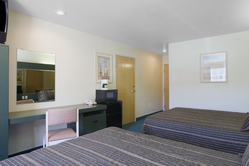 Americas Best Value Inn - Fallon, NV