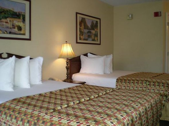 Quality Inn - Gallatin, TN
