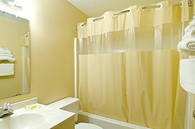 Americas Best Value Inn - Marshalltown, IA