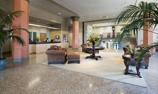 Grand Eastonian Suites - Easton, PA
