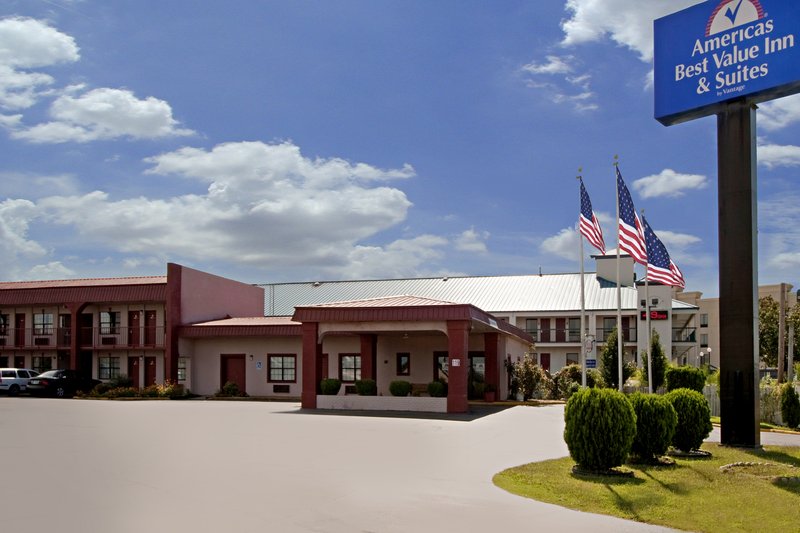 Americas Best Value Inn - Canton, MS