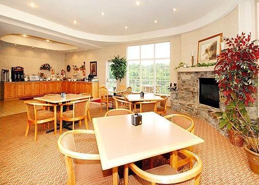 Sleep Inn & Suites Lake Of The Ozarks - Camdenton, MO