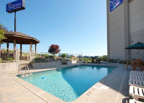 Sleep Inn & Suites Lake Of The Ozarks - Camdenton, MO