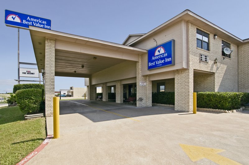 Midlothian Inn - Midlothian, TX