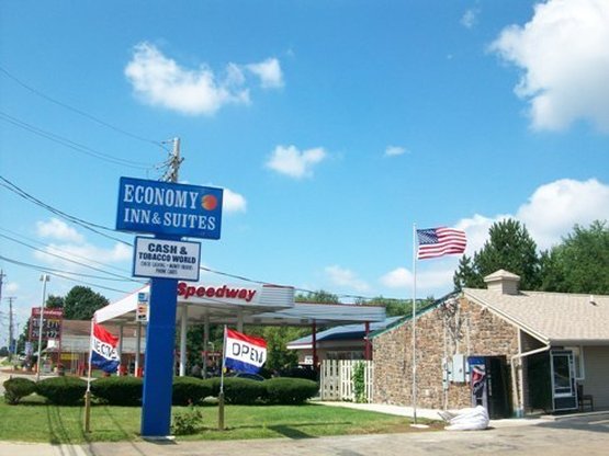 Economy Inn & Suites - Ashtabula, OH