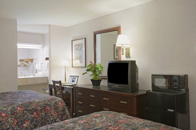 Americas Best Value Inn & Suites - Santa Rosa, CA