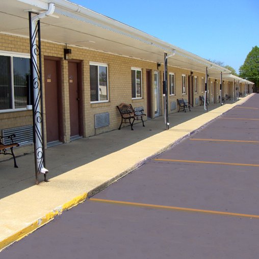 Amber Inn Motel - Le Mars, IA