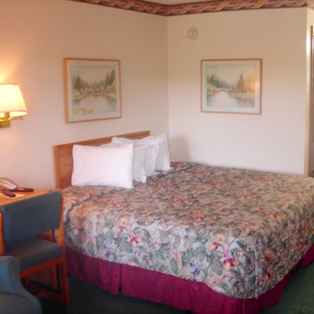 Oak Tree Inn - Irvine, KY