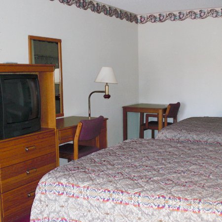 Royal Inn - Cochran, GA