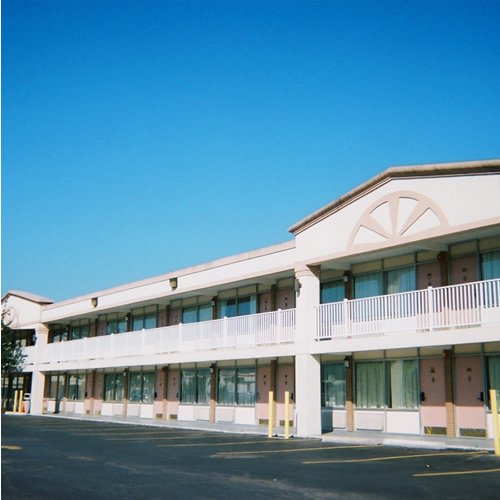 Red Carpet Inn And Suites Scranton