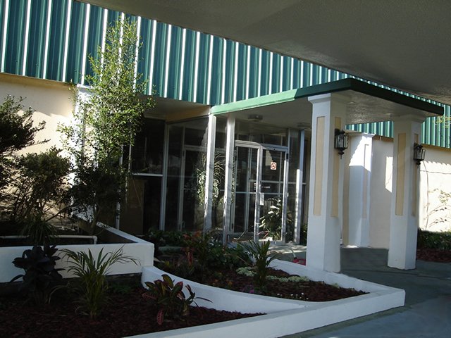 Red Carpet Inn - Jesup, GA