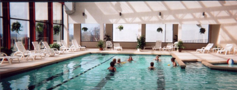 Country Club Hotel & Spa - Lake Ozark, MO