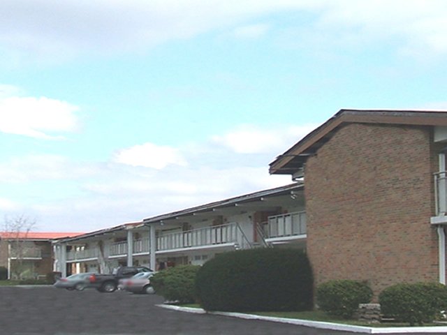 Red Carpet Inn - Bristol, VA