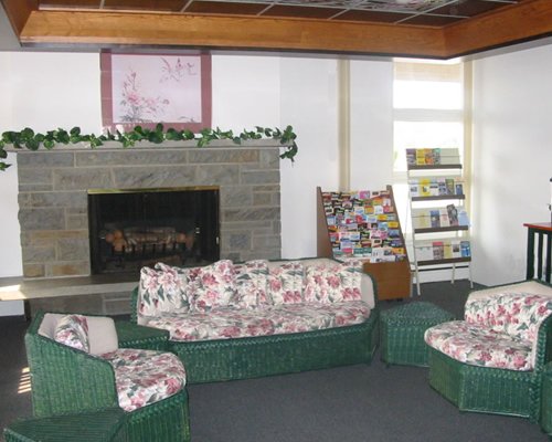 Red Carpet Inn - Henrietta, NY