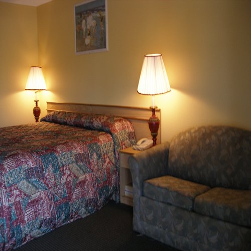 Red Carpet Inn - Milton, FL