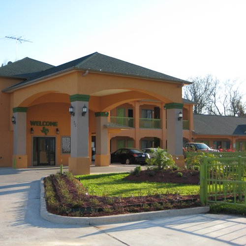 Scottish Inn & Suites