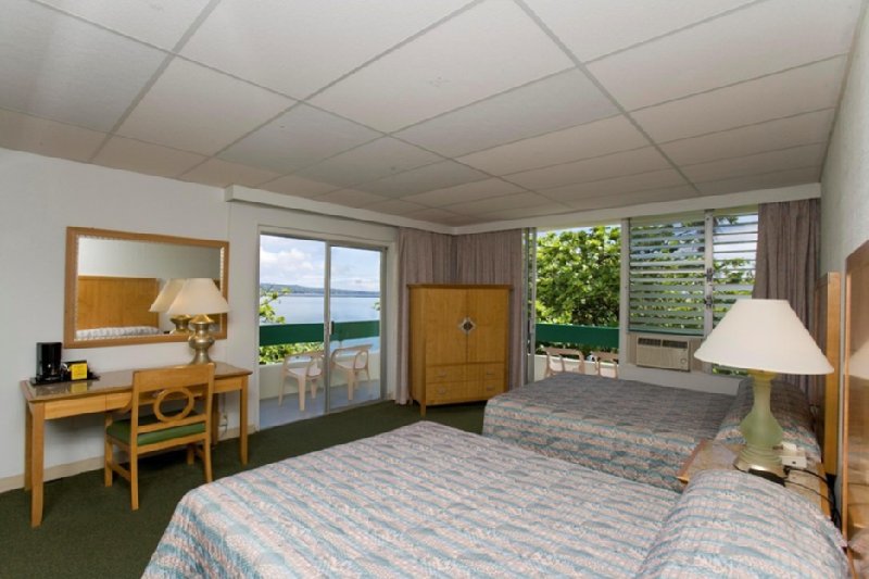 Uncle Billy's Hilo Bay Hotel - Hilo, HI