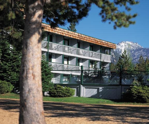 Tahoe Beach & Ski Club Hotel