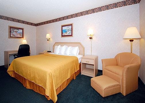 Quality Inn - Blue Springs, MO