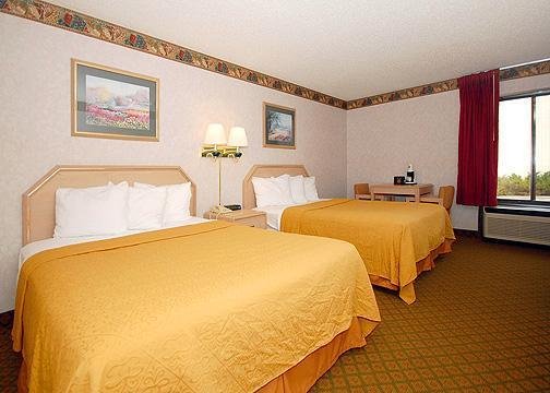 Quality Inn - Blue Springs, MO