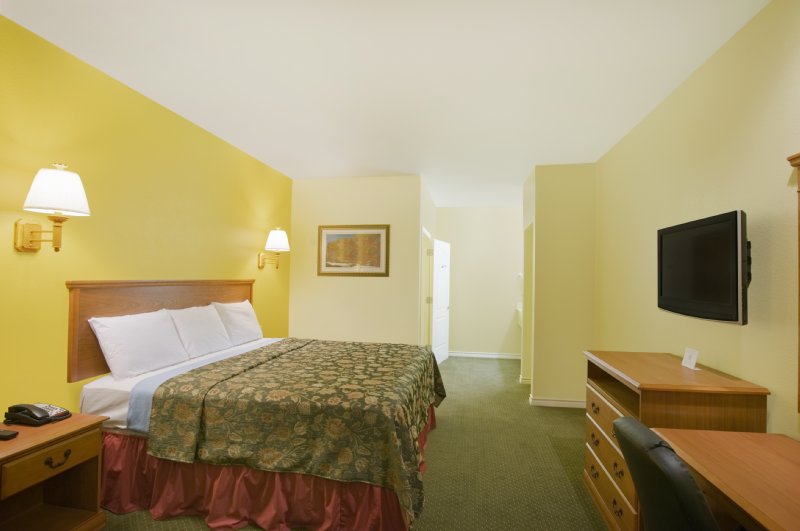 Americas Best Value Inn - Bedford, TX