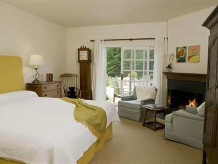 Seal Cove Inn - Moss Beach, CA