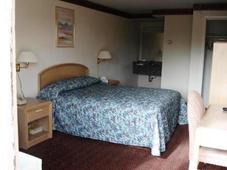 Tides Motor Inn - Locust Valley, NY
