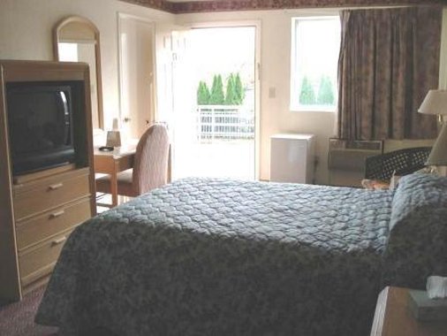 Tides Motor Inn - Locust Valley, NY