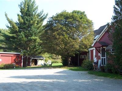 Nutmeg Country Inn - Wilmington, VT