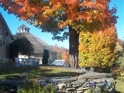 The Inn At The Round Barn Farm - Waitsfield, VT