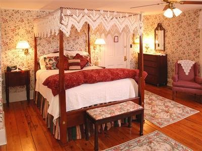 Hummingbird Inn - Goshen, VA