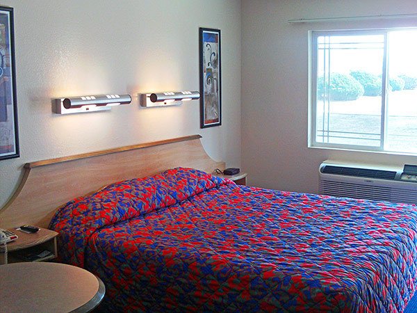 Motel 6 - Buttonwillow, CA