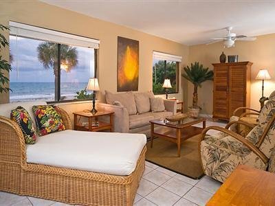 Beach Place Guesthouses - Cocoa Beach, FL
