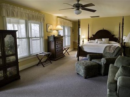 Iris Inn - Waynesboro, VA