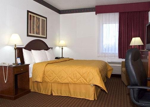 Comfort Inn - Fremont, IN