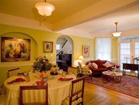 Old Thyme Inn - Half Moon Bay, CA