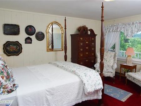 Deerhill Inn - West Dover, VT