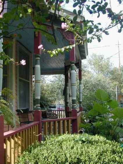 Robin's Nest Bed and Breakfast Inn - Houston, TX