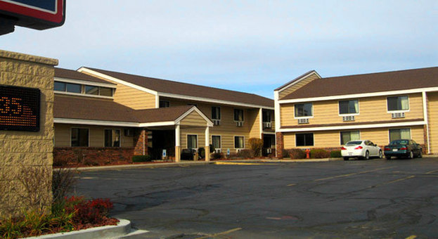 Americinn-West Bend