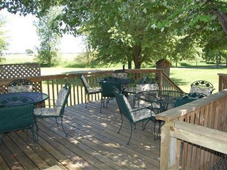 Patchwork Quilt Country Inn - Middlebury, IN