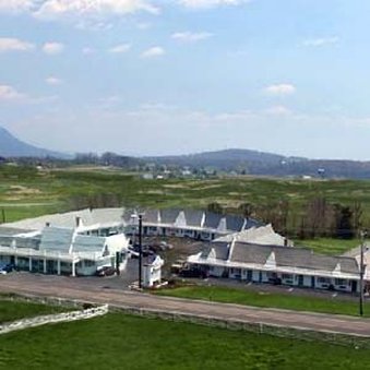 Village Inn - Harrisonburg, VA