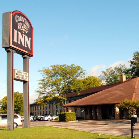 Americinn Delafield - Delafield, WI