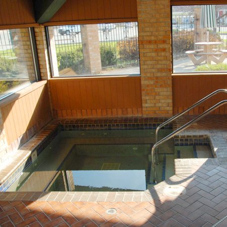 Americinn Delafield - Delafield, WI