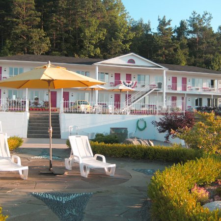 Bay Inn Of Petoskey - Petoskey, MI
