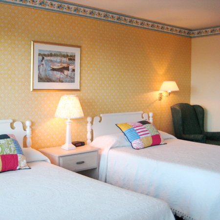 Bay Inn Of Petoskey - Petoskey, MI