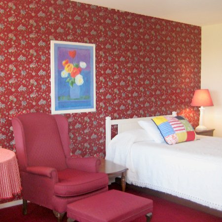 Bay Inn Of Petoskey - Petoskey, MI