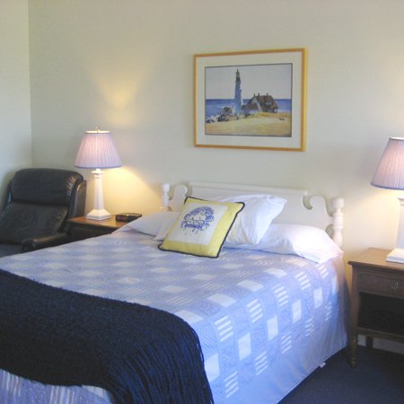 Bay Inn Of Petoskey - Petoskey, MI