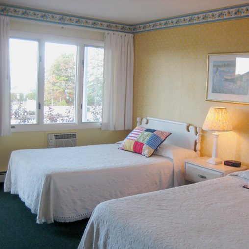 Bay Inn Of Petoskey - Petoskey, MI