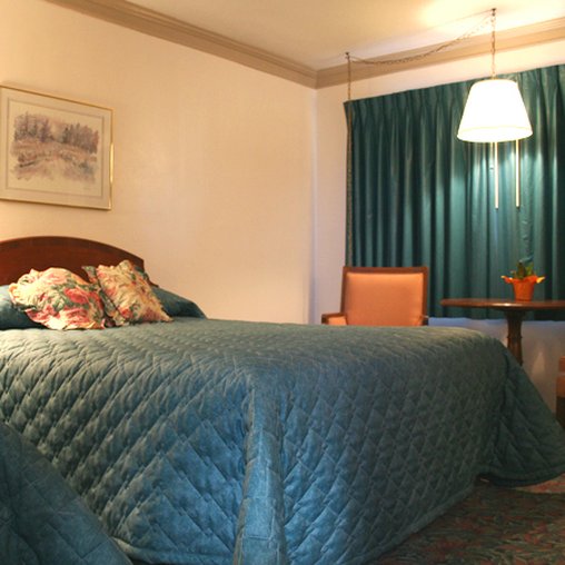 University Inn Cedar Falls - Cedar Falls, IA