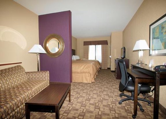 Comfort Suites - Whitsett, NC